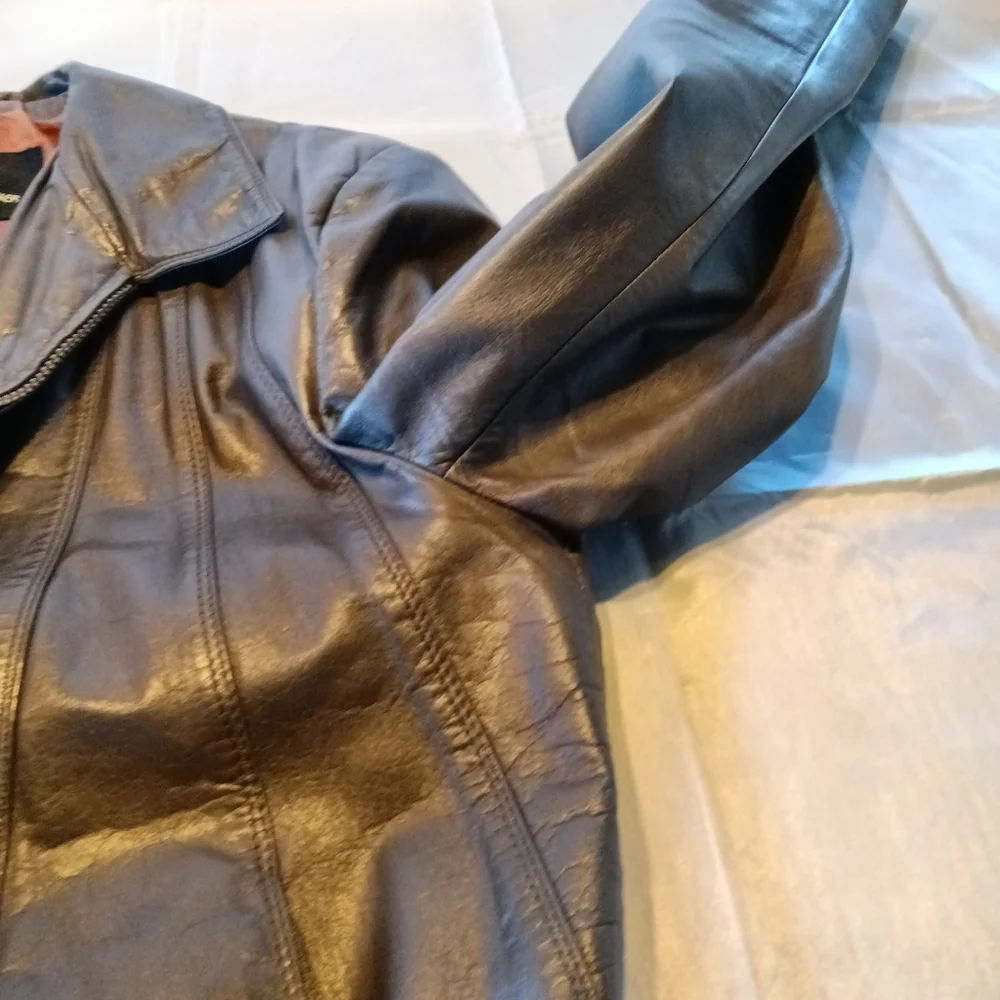 Leather Jacket - Picture 8 of 10